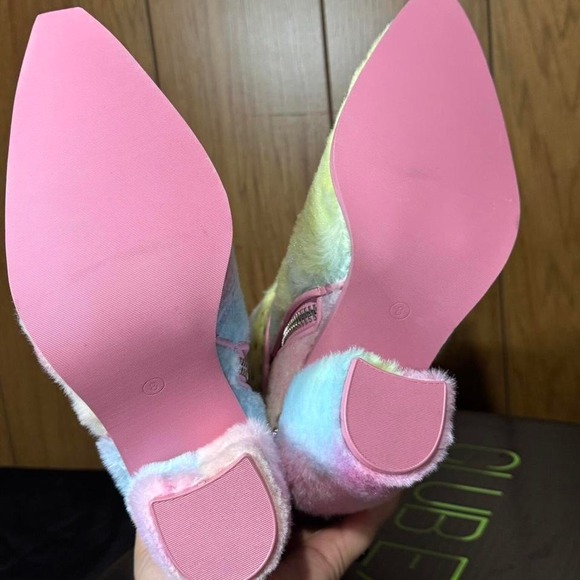 Dolls Kill Pastel tie-dye fuzzy festival style cowboy boots Size 8 Womens - Picture 6 of 6